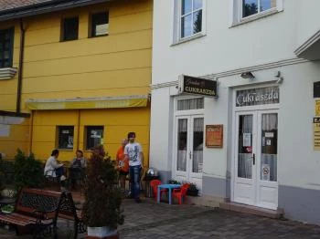 Gombai Cukrászda Vác