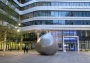 Gömböc-szobor Budapest