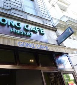 Gong Café