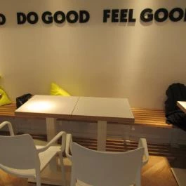 Good Karma Kitchen - Október 6. utca Budapest - Belső