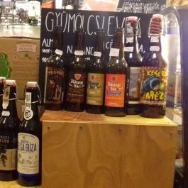 Görbe Bögre Kávézó Budapest - Étel/ital