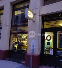 Görbe Bögre Kávézó