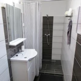 Gosztola Apartmanház Hidegség - Fürdőszoba