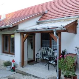 Gosztola Apartmanház Hidegség - Medence/kert