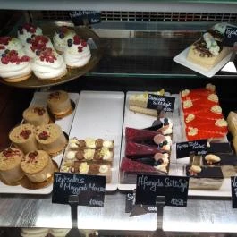 Gottwald Cafe, Tata - Étel/ital