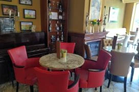 Gottwald Cafe Tata