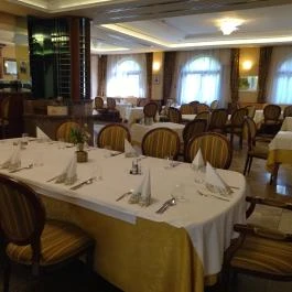 Gottwald Hotel étterme Tata - Belső