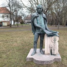 Grassalkovich Antal szobra, Gödöllő - Egyéb