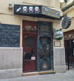 Grease Monkey Budapest