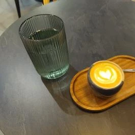 Grinta Café Budapest - Étel/ital