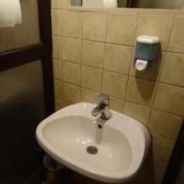 Grinzingi Borozó, Budapest - Mosdó