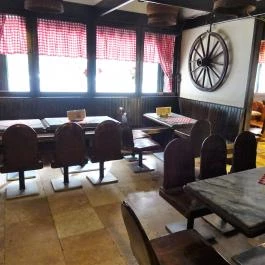 Grinzingi Borozó, Budapest - Belső