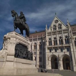 Gróf Andrássy Gyula szobra Budapest - Egyéb