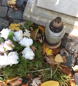 Gróf Batthyány Lajos-mellszobor és Első Független Magyar Kormány tagjai