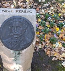 Gróf Batthyány Lajos-mellszobor és Első Független Magyar Kormány tagjai