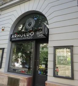 Arnoldo - Gross Arnold Galéria & Kávézó