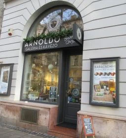Arnoldo - Gross Arnold Galéria & Kávézó