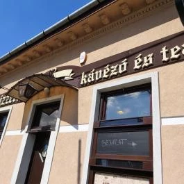 Gulliver Étterem, Pizzéria, Kávézó Budapest - Külső kép