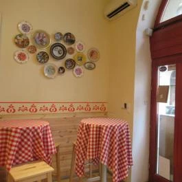 Gulyás Tunkoló Büfé Budapest - Étel/ital