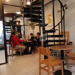 Gutenberg Backdoor Budapest - Belső