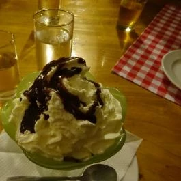 Gyógygödör Borozó Sopron - Étel/ital