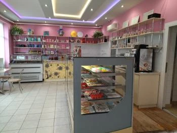 Gyöngy Cukrászda Makó