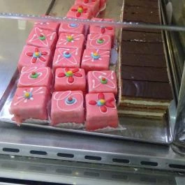 Gyöngy Cukrászda Miskolc - Étel/ital