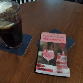 Gyöngy Presszó Budapest - Étel/ital