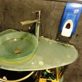 Gyradiko Estia, Budapest - Mosdó