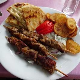 Gyradiko Estia, Budapest - Étel/ital