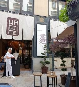 Hachi
