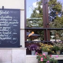 Hadik Kávéház, Budapest - Külső kép