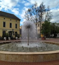 5. legjobb látnivaló: Hagymavirág szökőkút