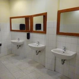 Hajóbár, Zalakaros - Mosdó