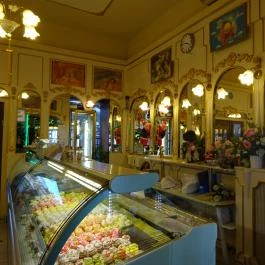 Harangvirág Cukrászda, Budapest - Belső