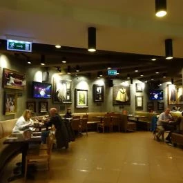 Hard Rock Cafe Budapest, Budapest - Belső