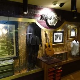 Hard Rock Cafe Budapest, Budapest - Belső