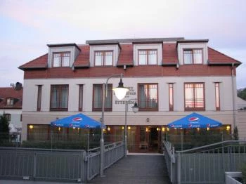 Három Gúnár Étterem Kecskemét