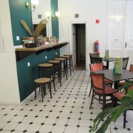 Három Szerb Kávéház, Budapest - Egyéb