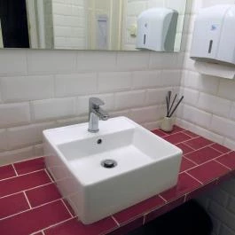 Három Szerb Kávéház, Budapest - Egyéb