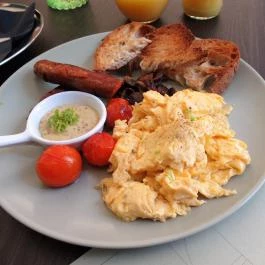 Három Szerb Kávéház, Budapest - Egyéb