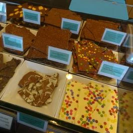 Harrer Csokoládéműhely és Cukrászda Sopron - Étel/ital