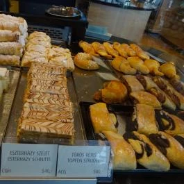 Harrer Csokoládéműhely és Cukrászda Sopron - Étel/ital