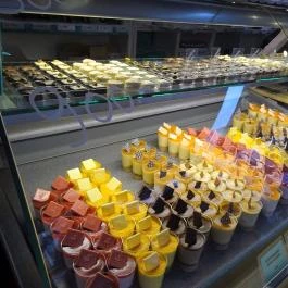 Harrer Csokoládéműhely és Cukrászda Sopron - Étel/ital