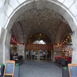 Hattyú Kávézó Budapest - Külső kép