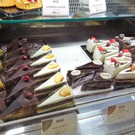 Hauer Cukrászda & Kávéház Budapest - Étel/ital