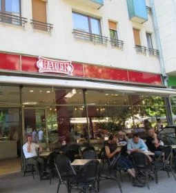 Hauer Cukrászda & Kávéház - Corvin sétány