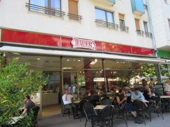 Hauer Cukrászda & Kávéház - Corvin sétány Budapest