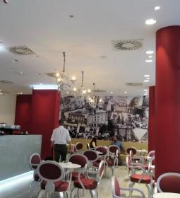 Hauer Cukrászda & Kávéház - Corvin sétány