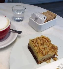 Hauer Cukrászda & Kávéház - Corvin sétány